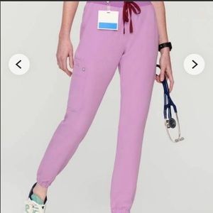 Fig’s scrubs- dusk pink - size medium joggers